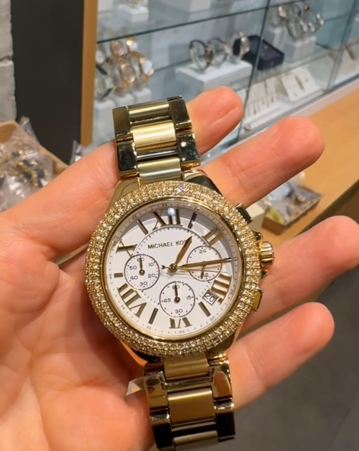Mk taşlı saat gumruk dahıl