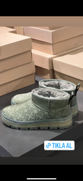UGG ULTRA MINI