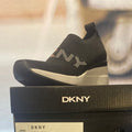 DKNY SNEAKERS