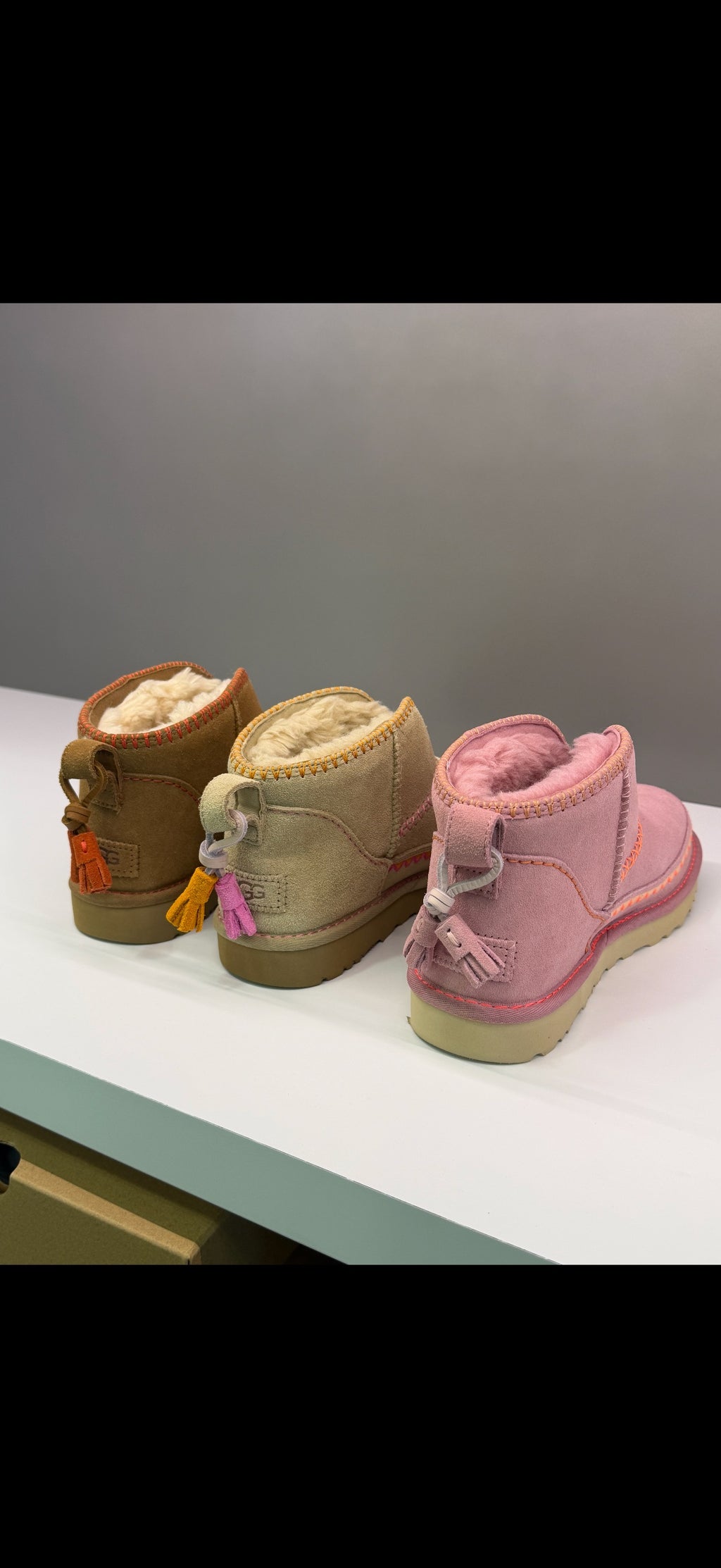 UGG Ultra Mini Elaria Stitch