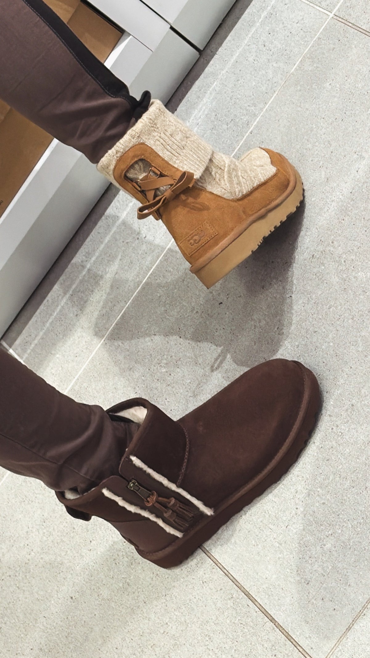 UGG Classic Mini Zip
